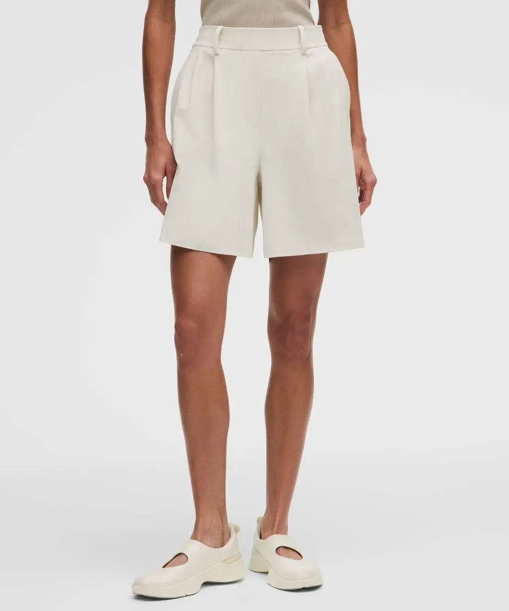 Light Ivory Women's Daydrift Pleated High-Rise Shorts Lululemon