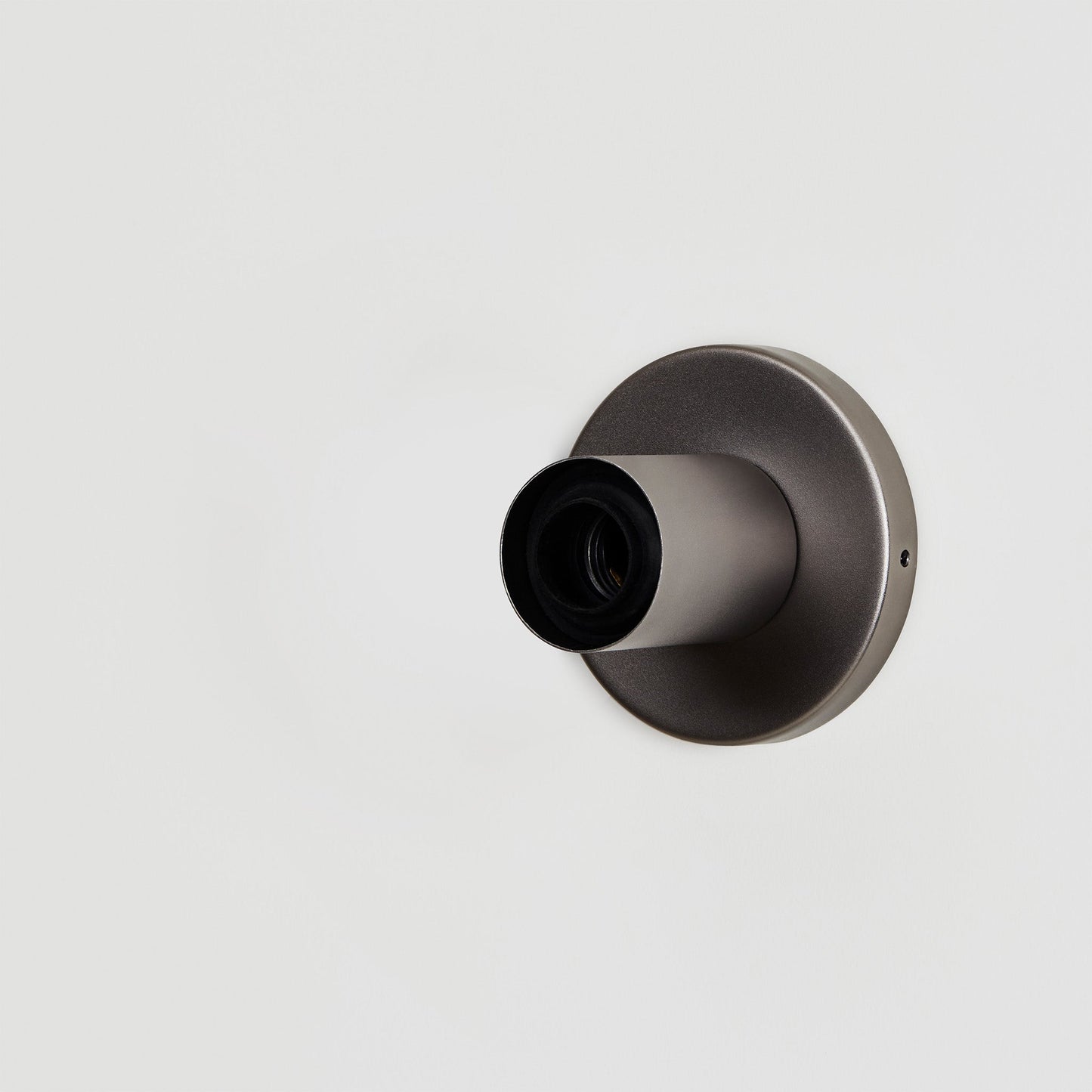 Lochan Wall Light in Graphite Tala