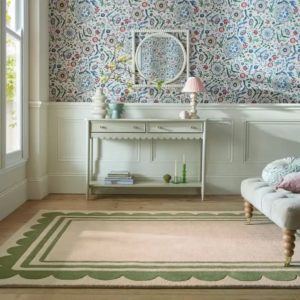 Lois Scallop Border Wool Circle Rug Dunelm