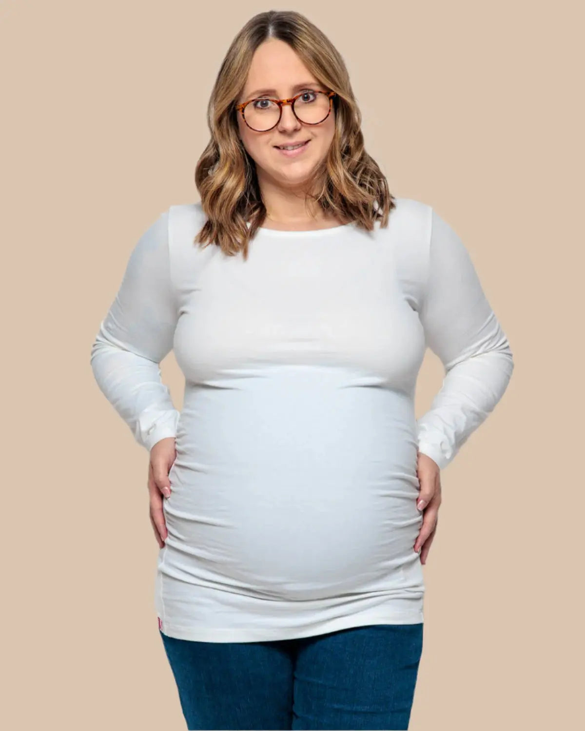 MATERNITY LONG SLEEVE TOP IN WHITE Bshirt