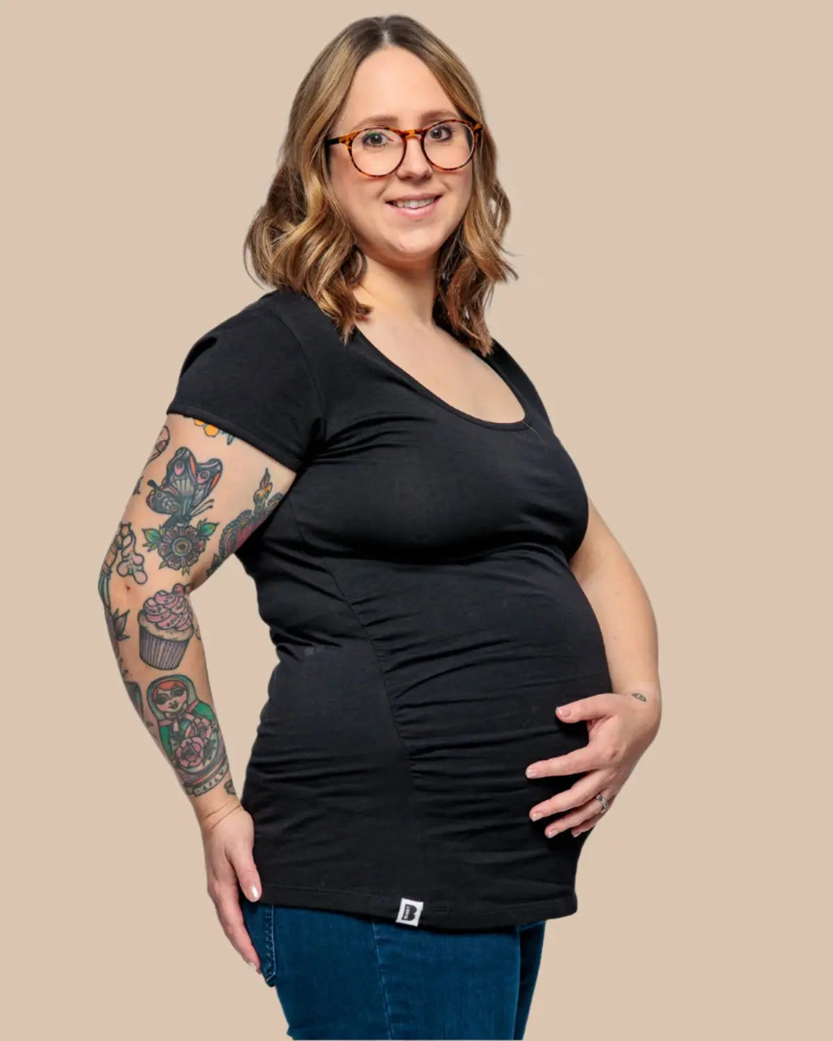 MATERNITY SHORT SLEEVE TSHIRT IN BLACK Bshirt