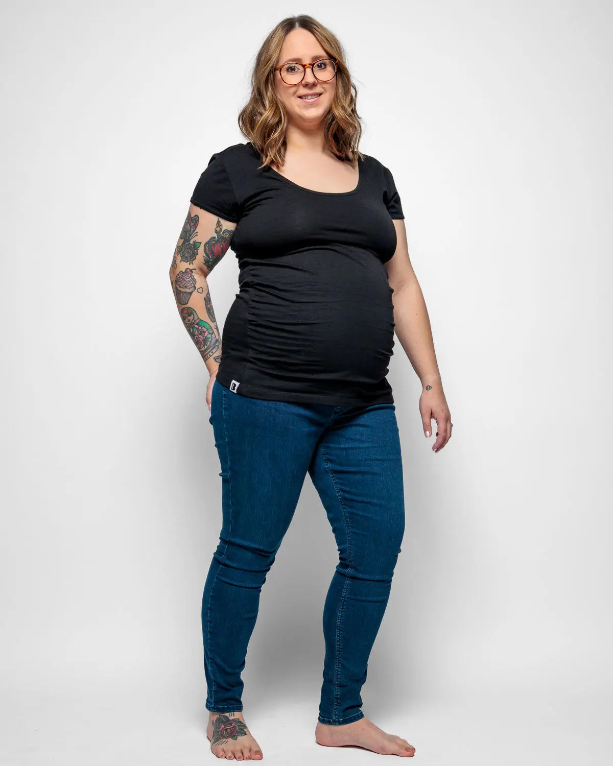 MATERNITY SHORT SLEEVE TSHIRT IN BLACK Bshirt