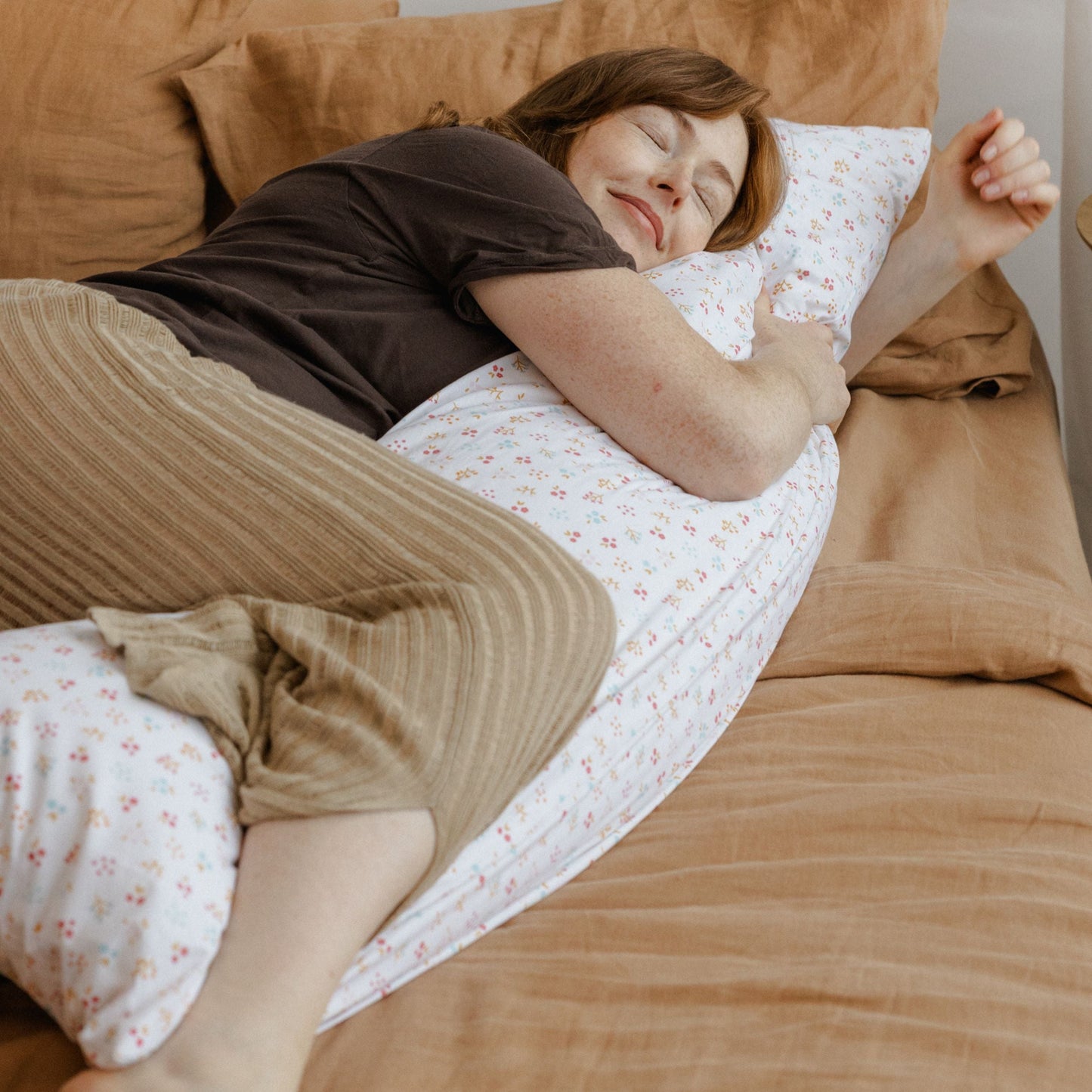 MINICAMP Full Body Pillow for Sleeping & Lumbar Support with Organic Cover in Milk White MINICAMP