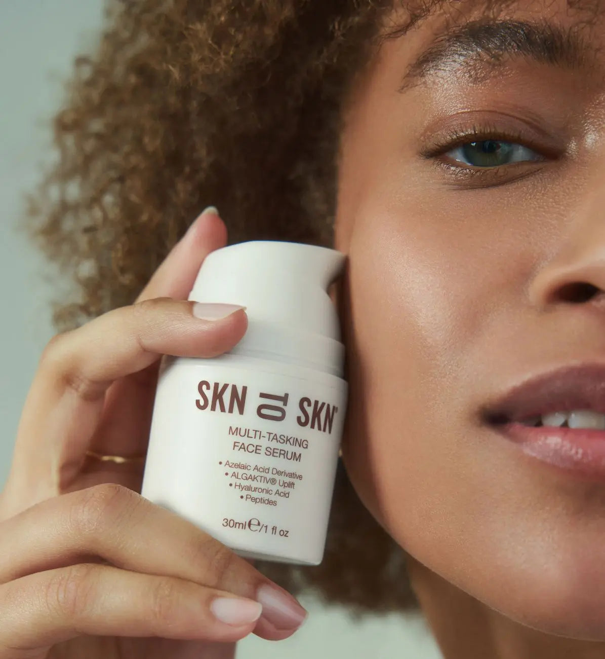 MULTI-TASKING FACE SERUM SKN TO SKN