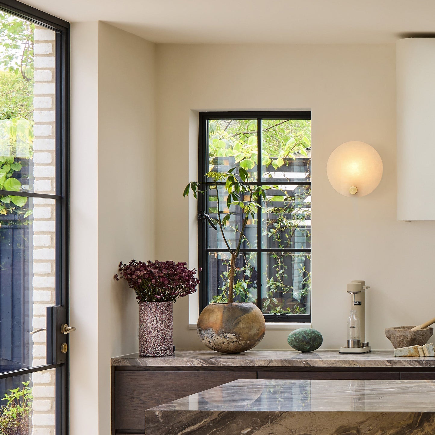 Magma Wall Light Tala