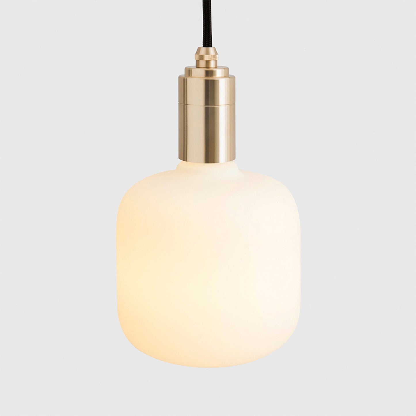 Oblo Pendant Light in Brass Tala