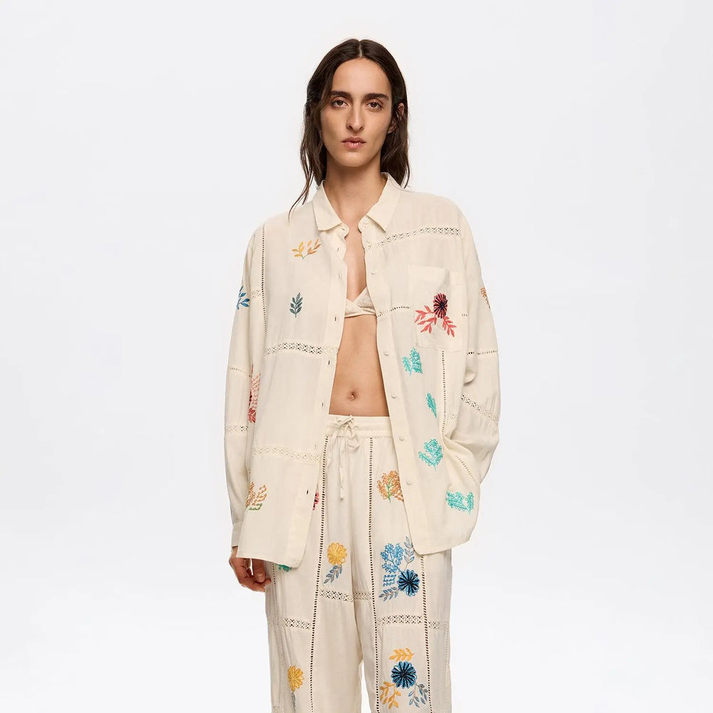 Off-white shirt with contrast embroidered trim Bimba y Lola UK