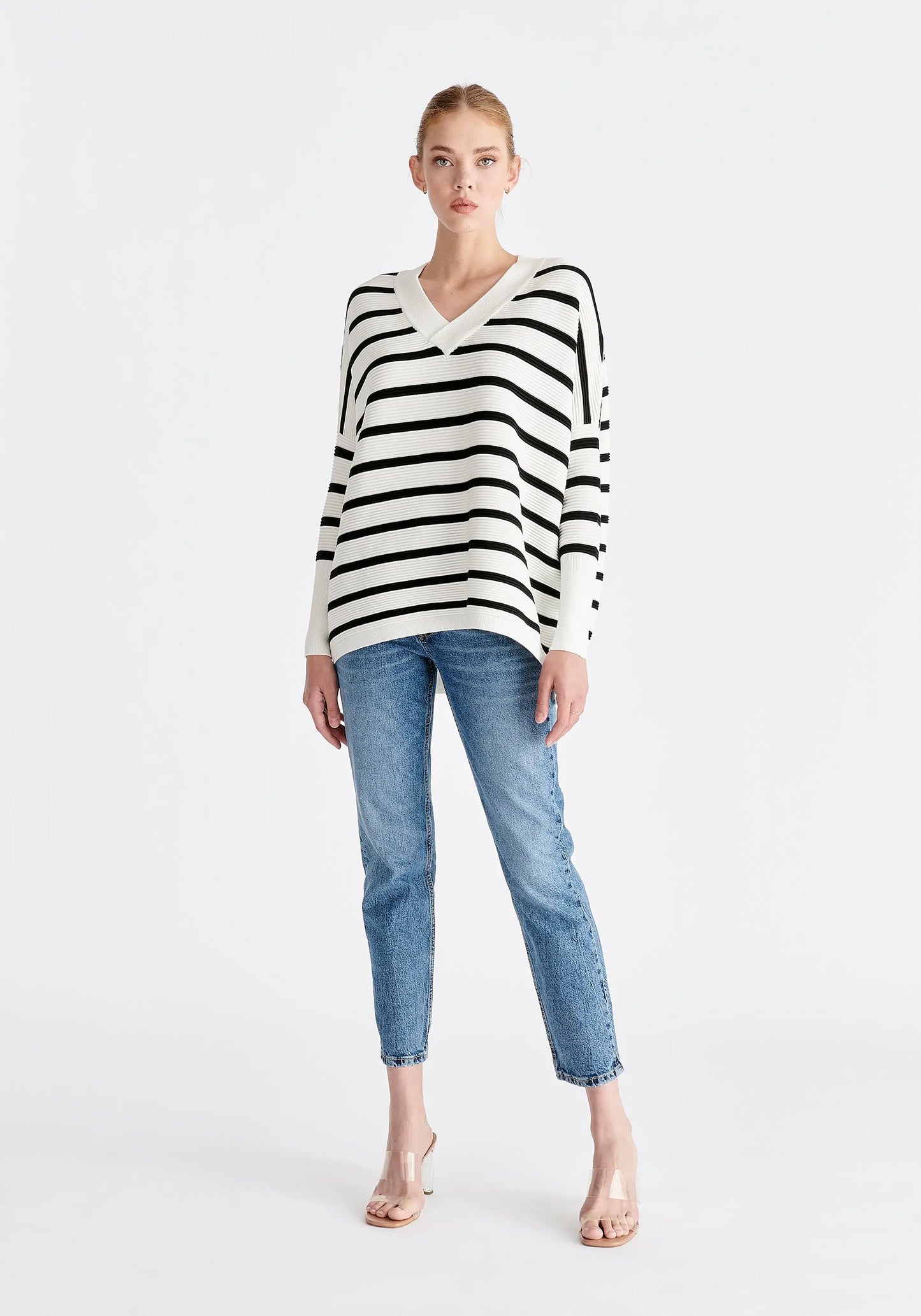 Paisie V-Neck Ribbed Jumper Paisie