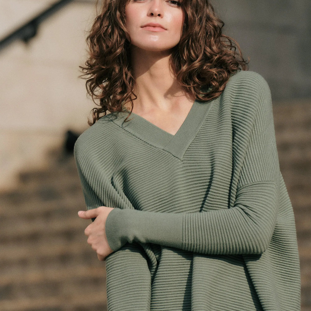 Paisie V-Neck Ribbed Jumper Paisie