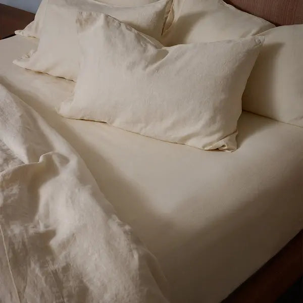 Pearl Linen Fitted Sheet Piglet
