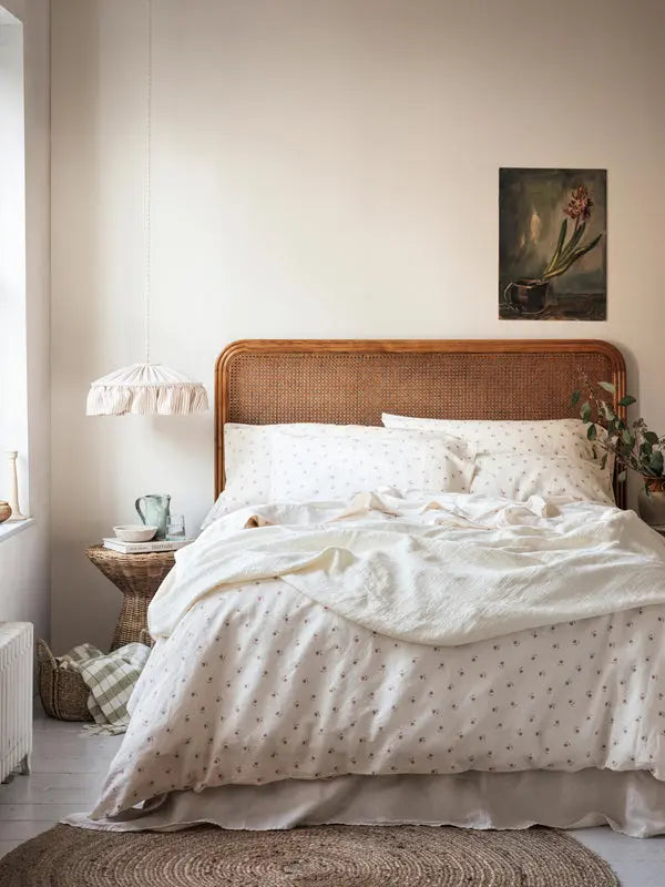 Pearl Posy Bud Linen Blend Duvet Cover Piglet