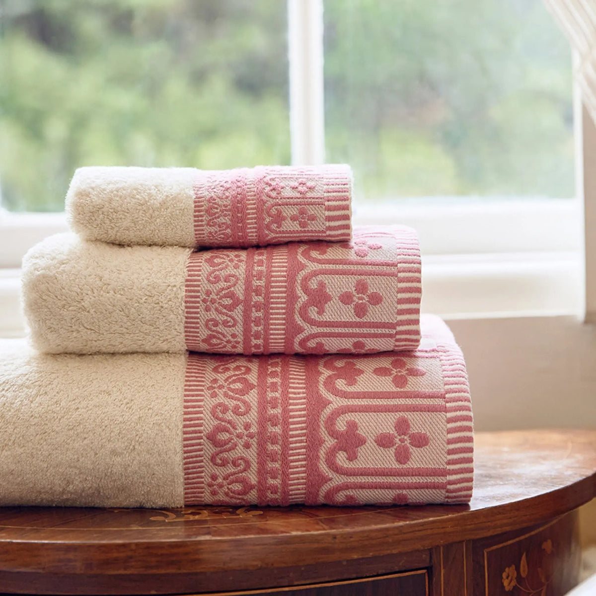 Pink Piazza Bath Towels Torres Novas UK
