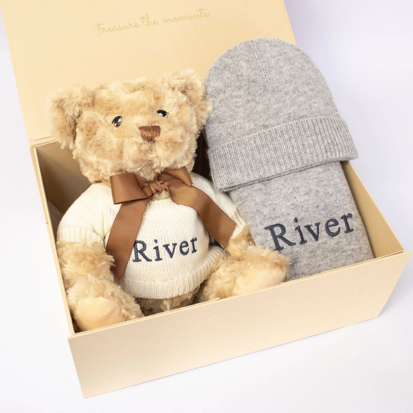 PLAIN CASHMERE SET WITH TEDDY The Baby Gifting Company