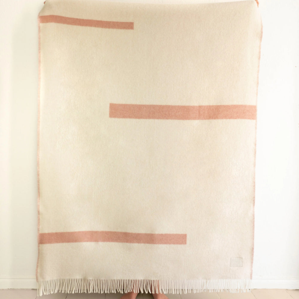RIVER Dusty Pink Blanket Forestry Wool