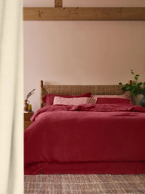 Rhubarb Linen Blend Duvet Cover Piglet