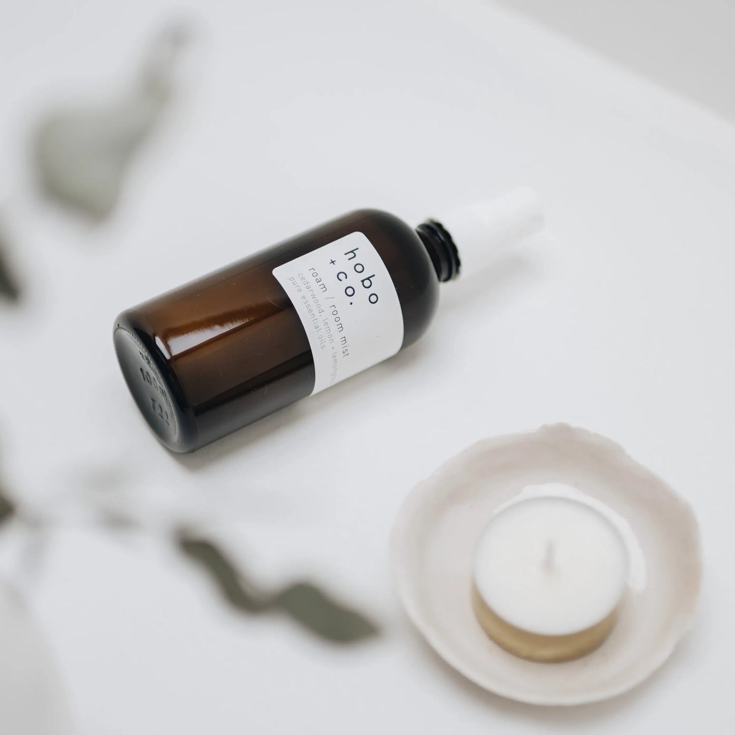 Roam Aromatherapy Essential Oil Scented Room & Pillow Mist hobo + co.