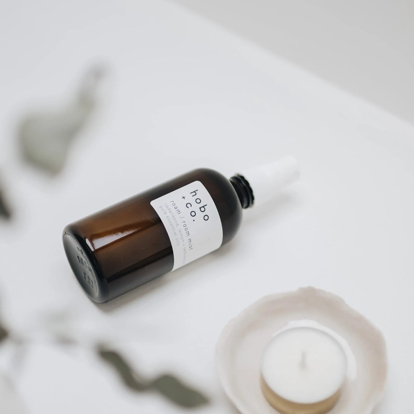 Roam Aromatherapy Room Mist and Candle Bundle hobo + co.