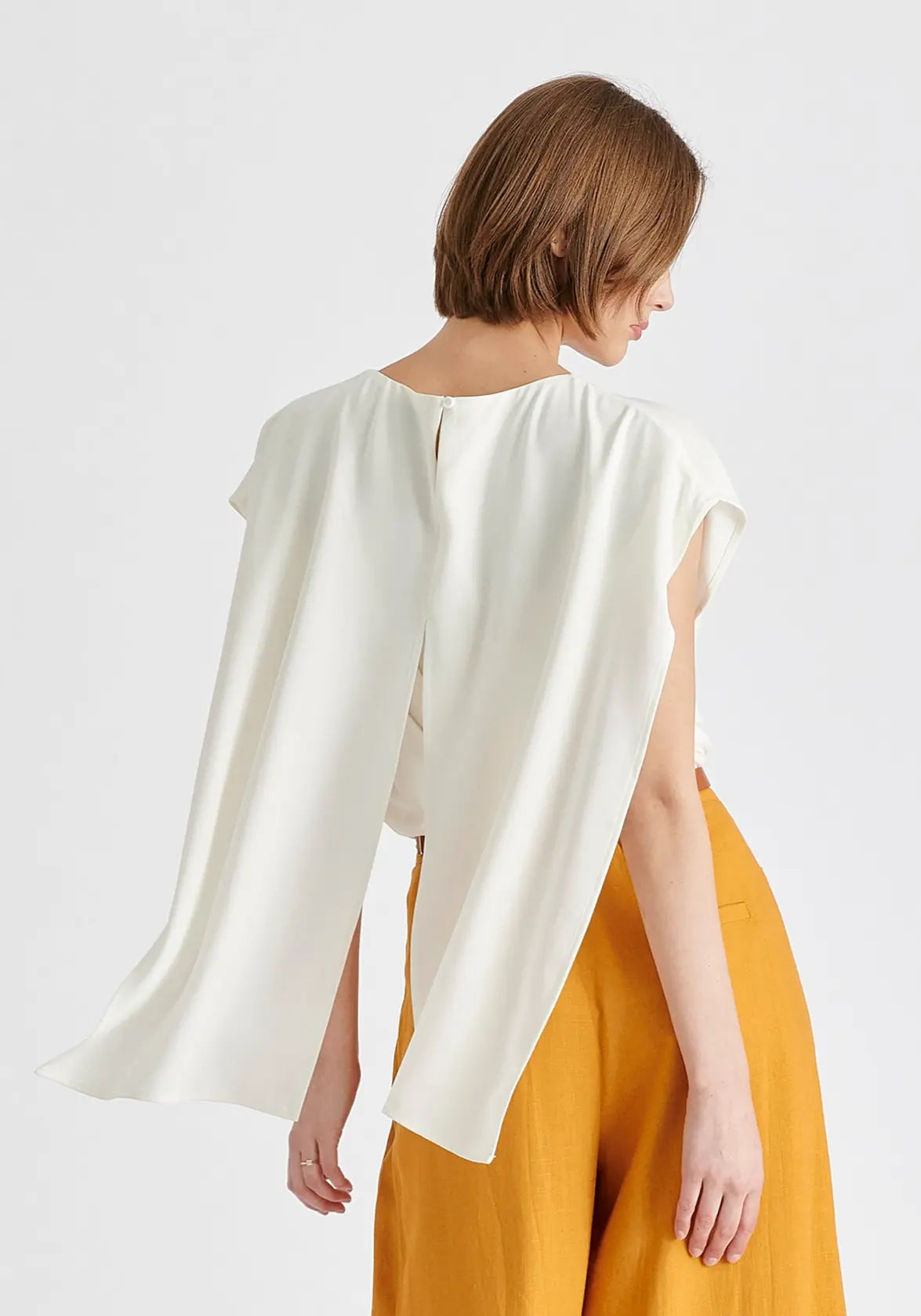 Round Neck Cape Top With Belt Paisie