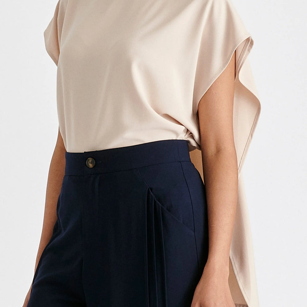 Round Neck Cape Top With Belt Paisie
