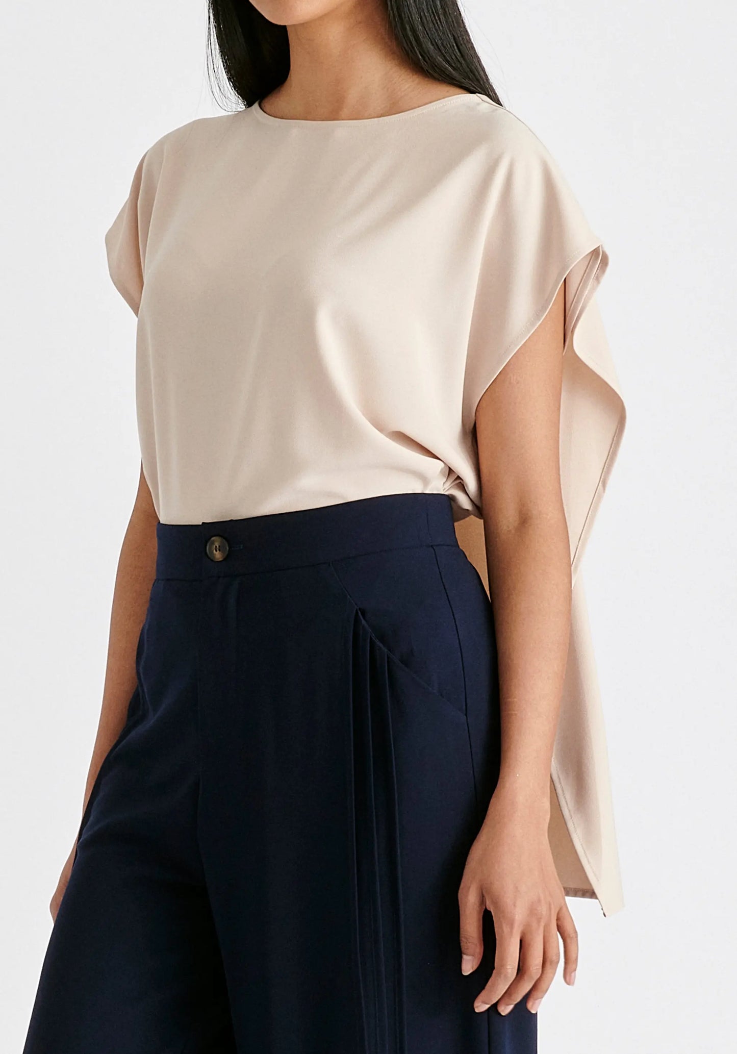 Round Neck Cape Top With Belt Paisie