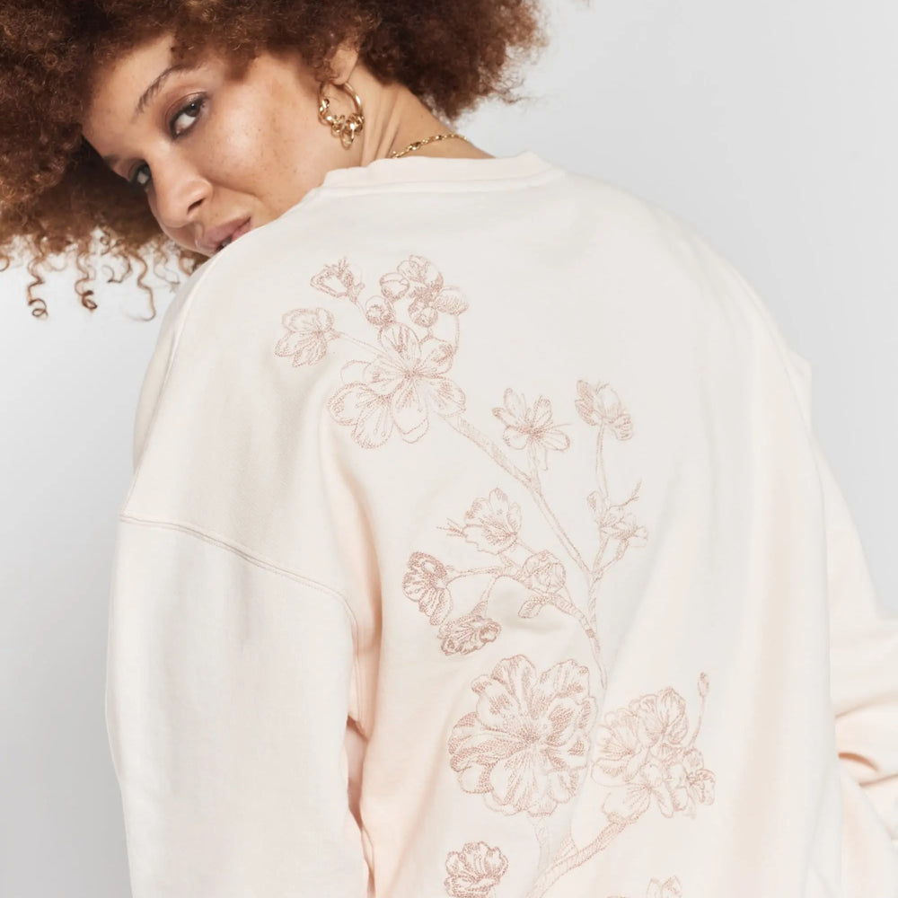 Salix Blossom-Embroidered Ethical-Cotton Sweatshirt - Shoreline Peach Peachaus