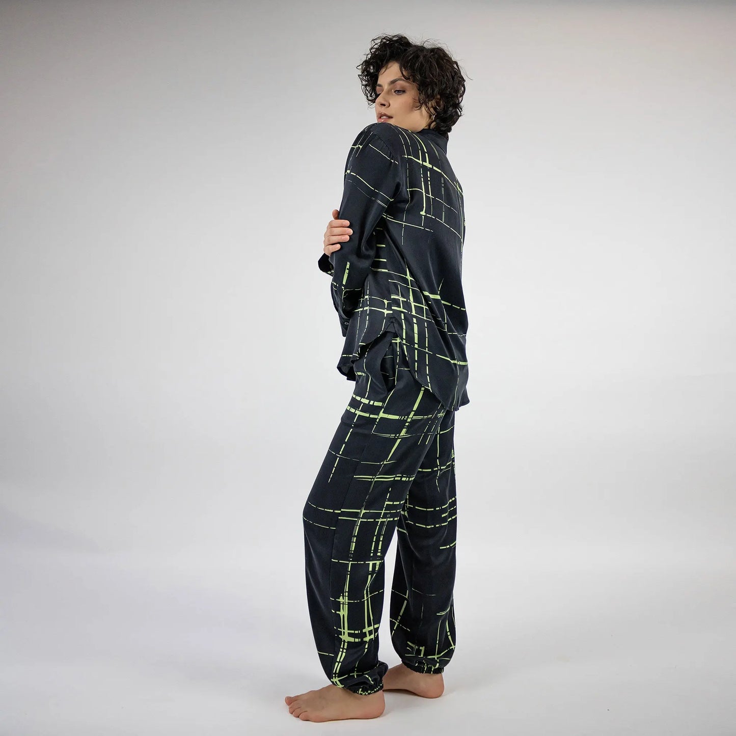 Silk Dreamscape Pants Black Check NOKAYA