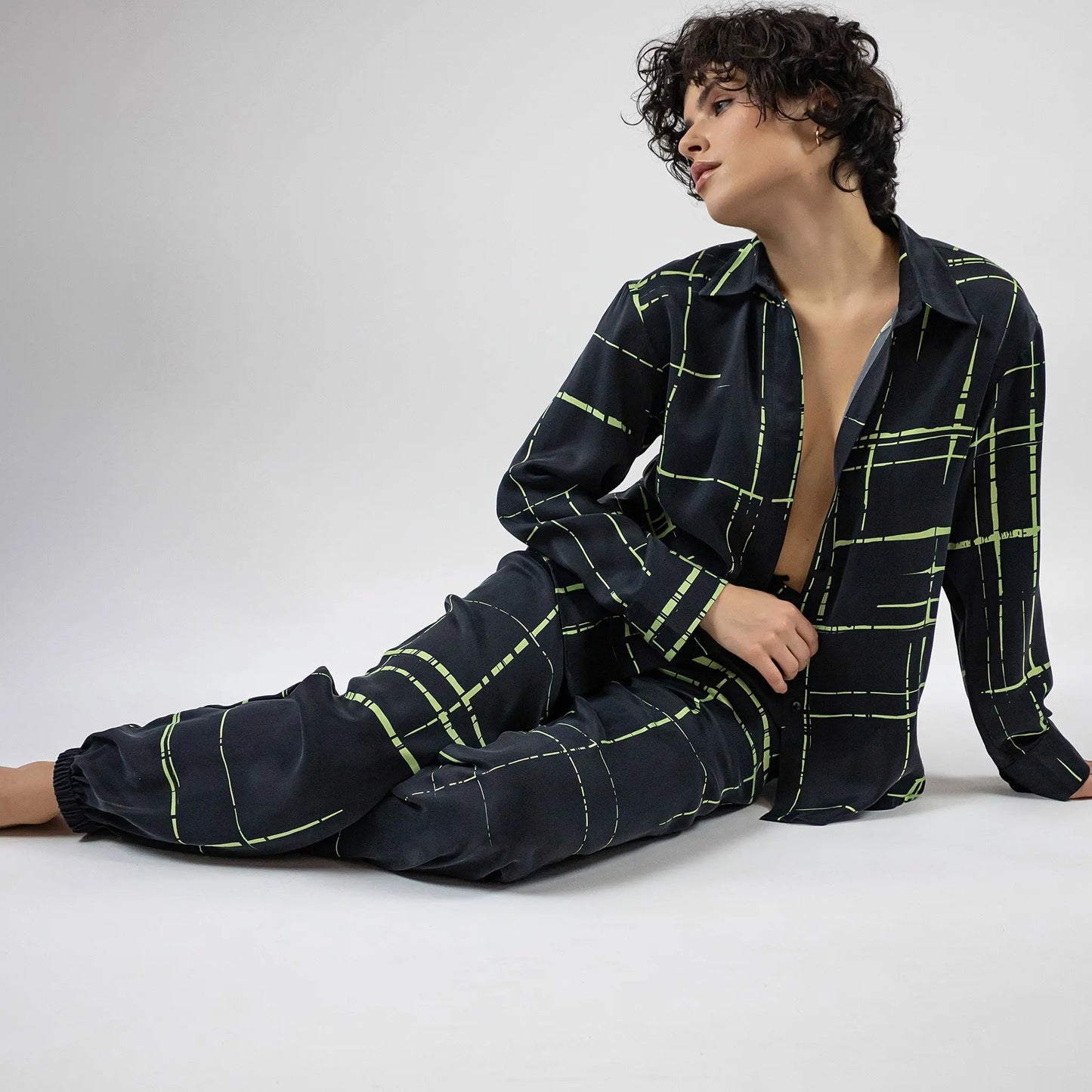 Silk Dreamscape Shirt Black Check NOKAYA
