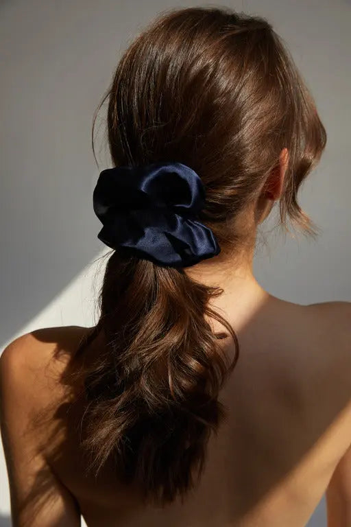 Silk Scrunchie 'Linda' Blues TEYA