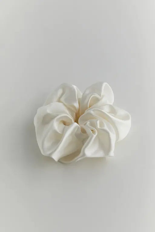 Silk Scrunchie 'Linda' White TEYA
