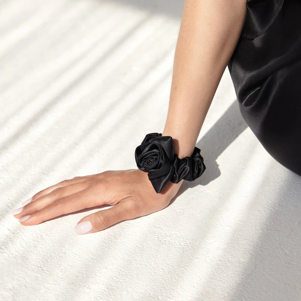 Silk Scrunchie 'Rosie' Black TEYA