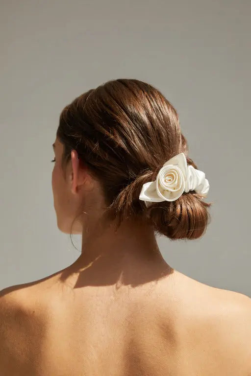 Silk Scrunchie 'Rosie' White TEYA