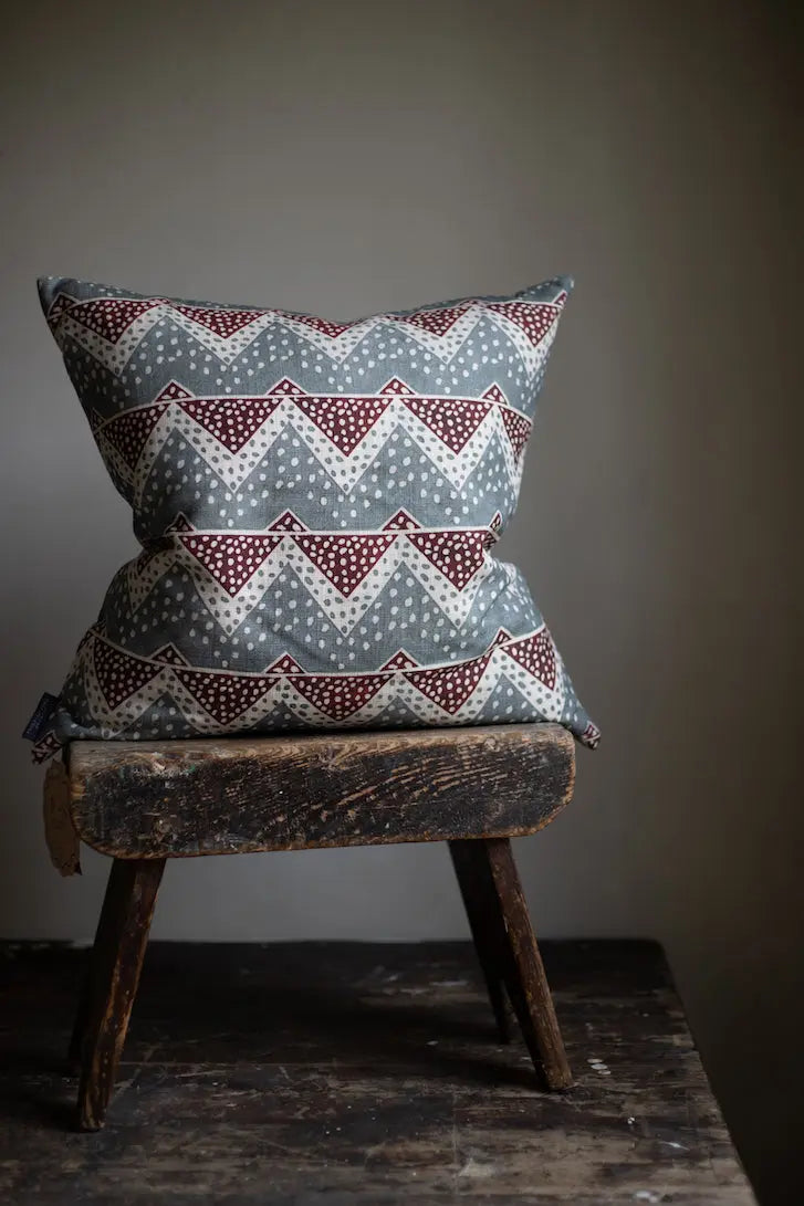 Snow 'Peaks' Cushion Print Sisters