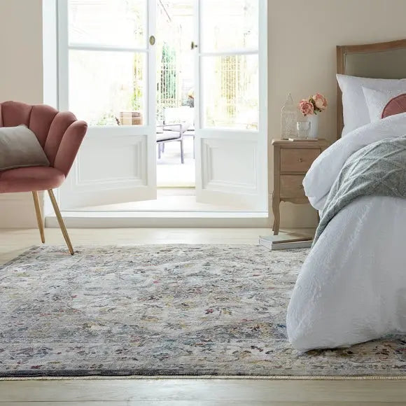 Soraya Traditional Square Rug Dunelm