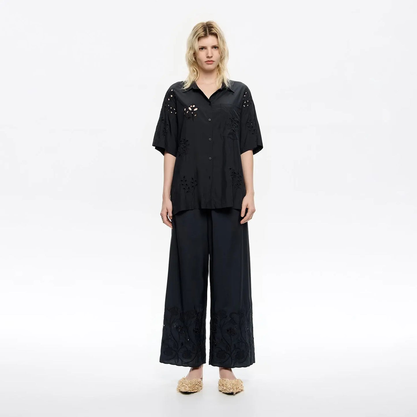 Straight black trousers with embroidery Bimba y Lola UK