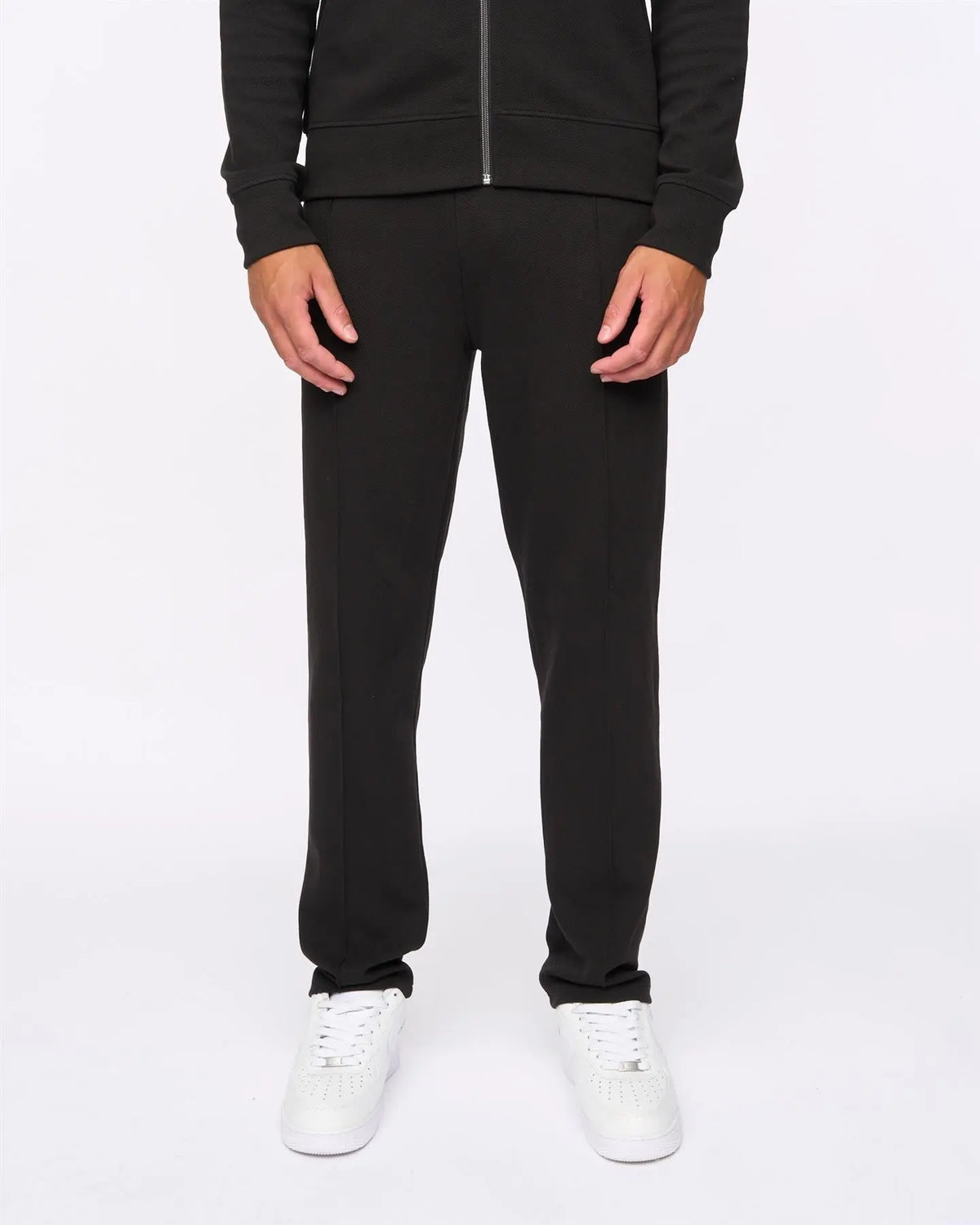 Tames Joggers Black Duck and Cover