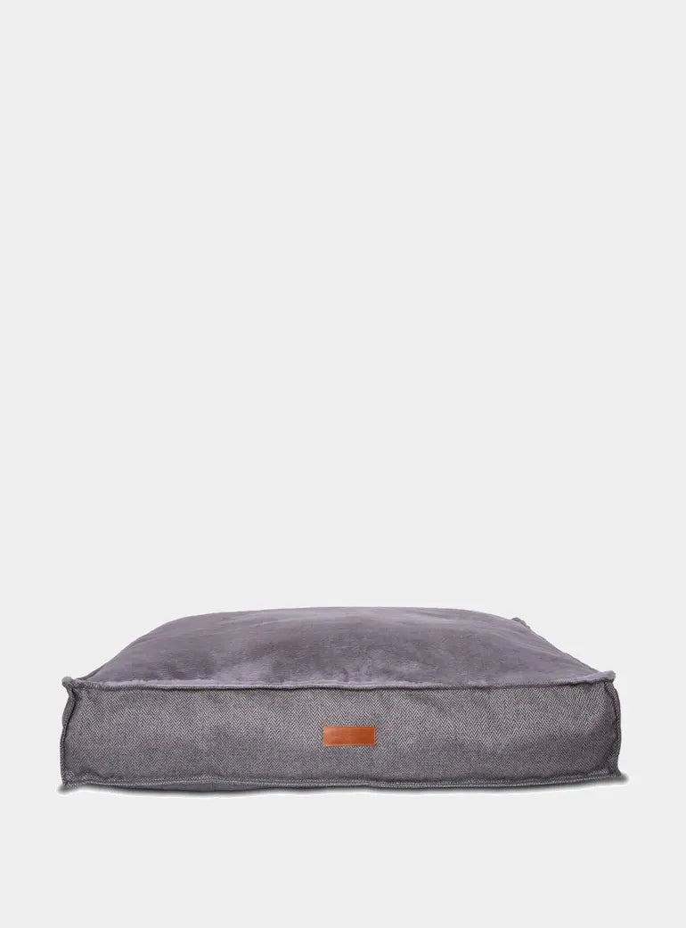 The Balmoral | Luxury Pillow Bed Ralph & Co