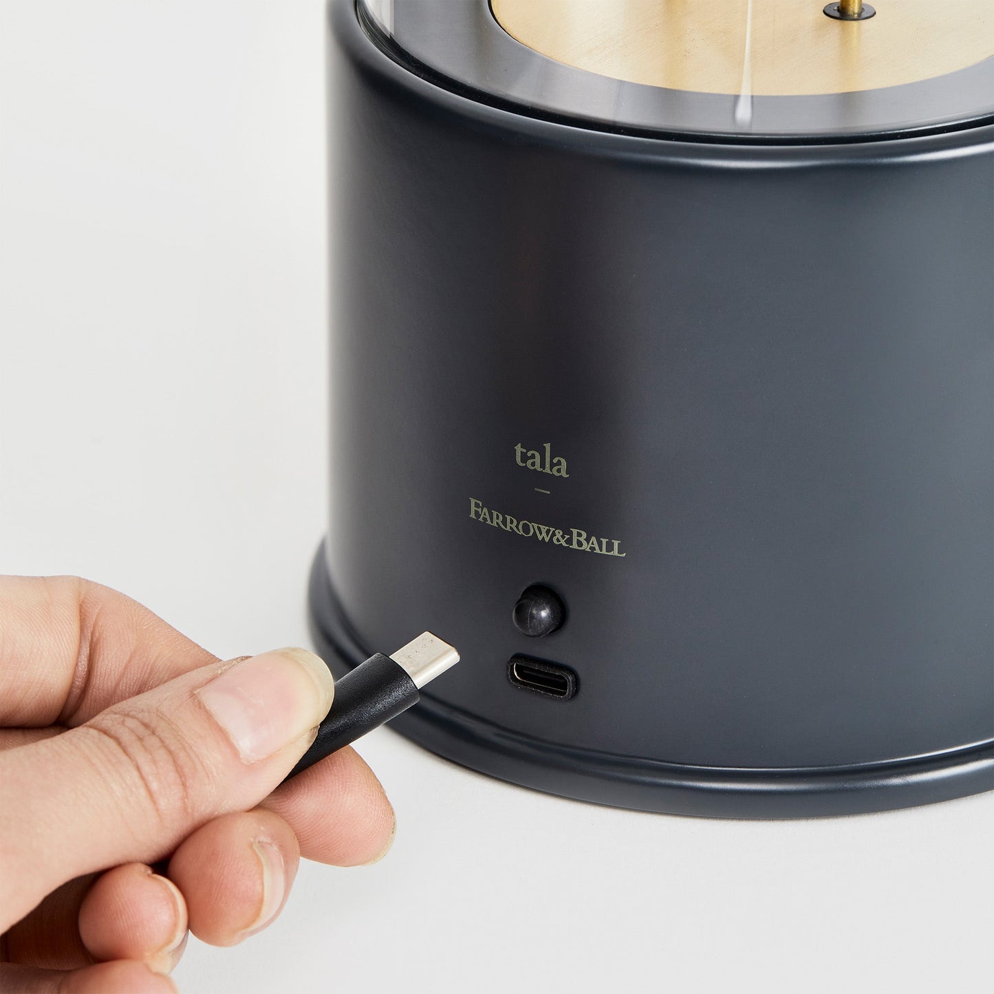 The Muse Portable Lamp in Hackles Black Tala