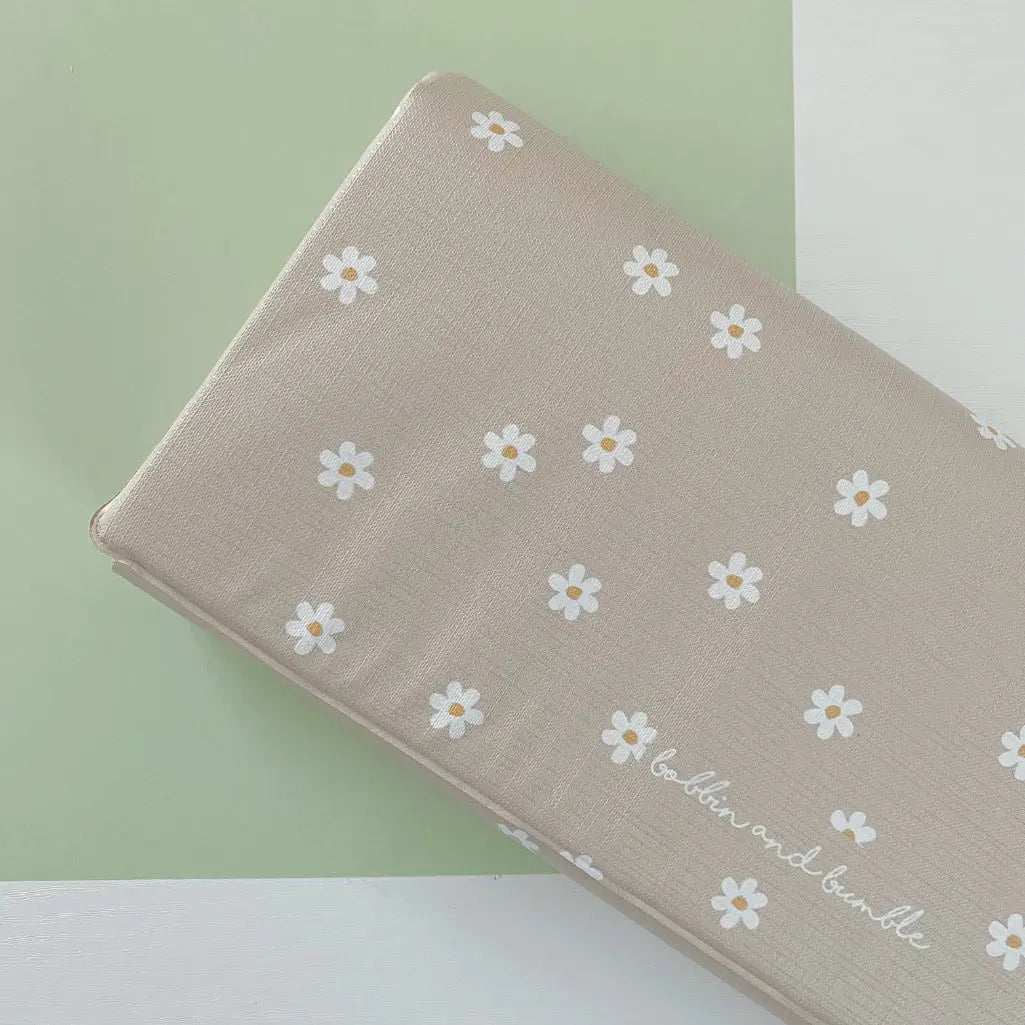 Travel Changing Mat - Neutral Daisy Bobbin and Bumble