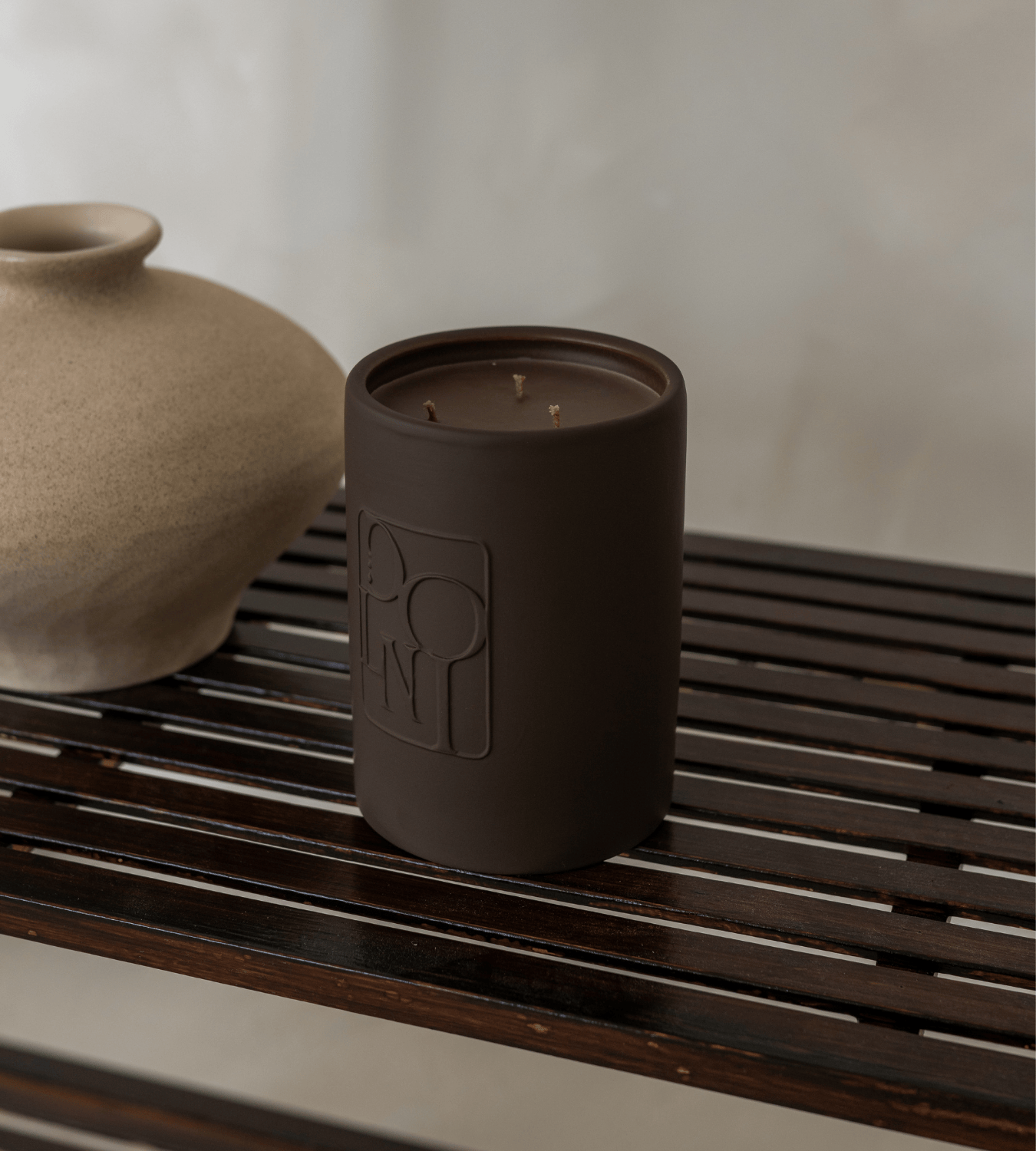 Dolni Large Brown Ceramic 600g Tobacco & Oud Candle DOLNI