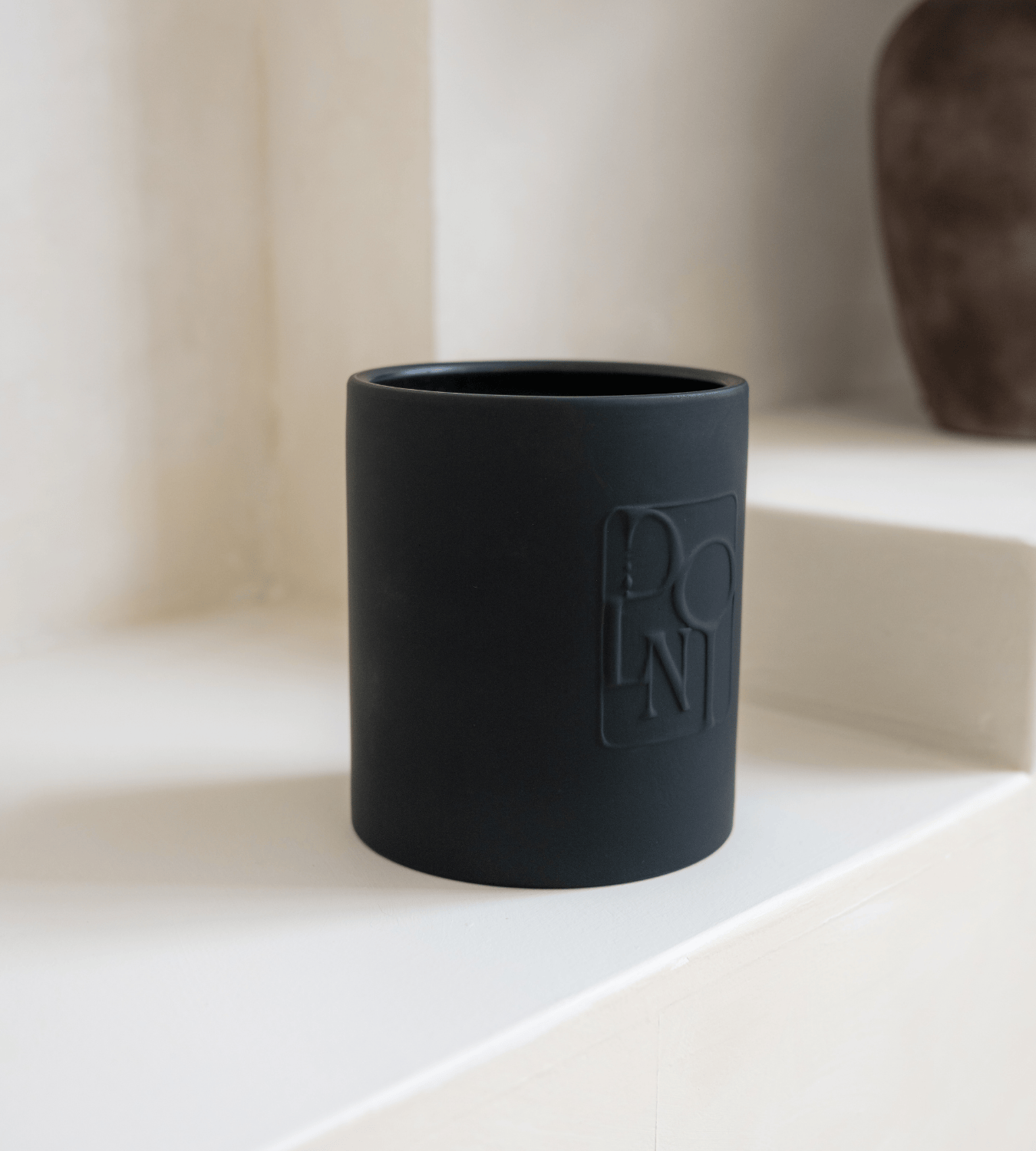 Dolni XL Black Ceramic 2200g Tuberose & Sandalwood Candle DOLNI
