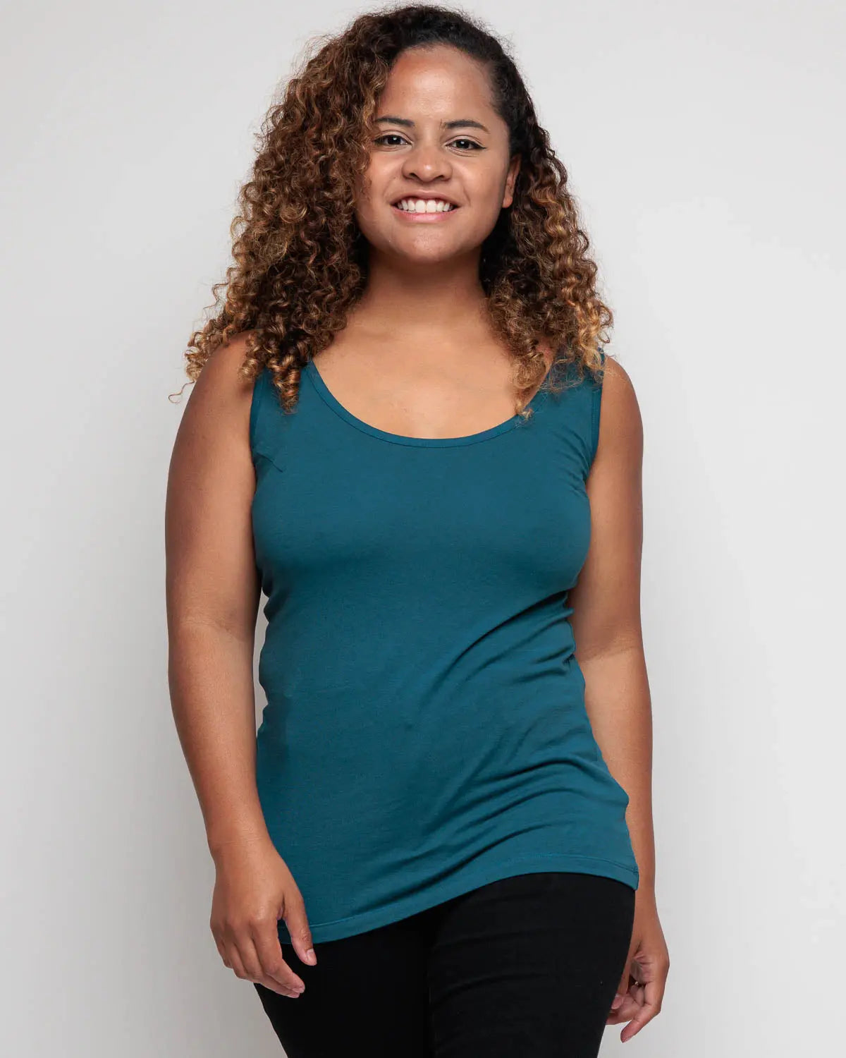 WOMEN'S VEST IN TEAL Bshirt