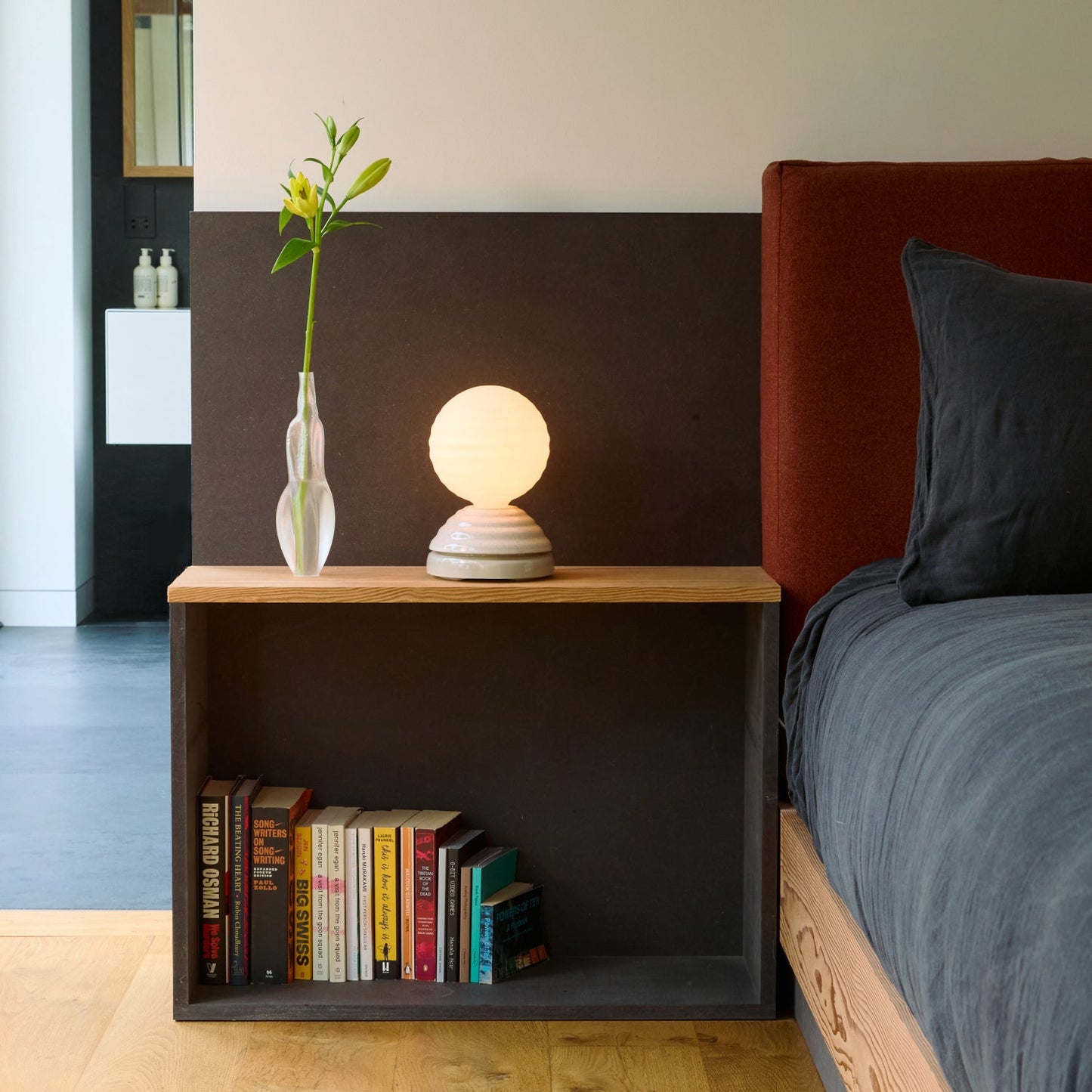 Wake Sleep Light in Pebble White Tala