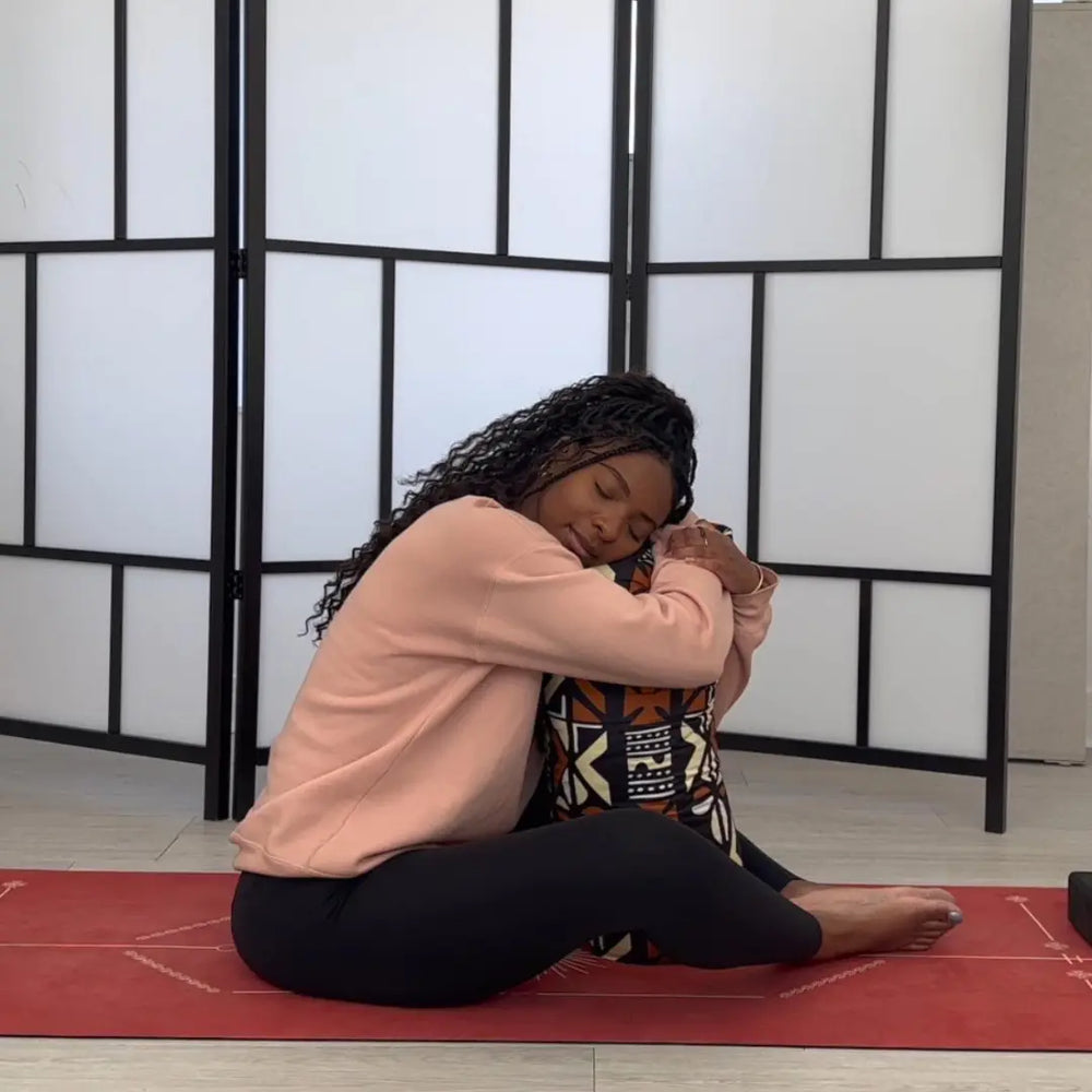 Warrior Red Velvet - Sustainable Yoga Mat Ladina Yoga