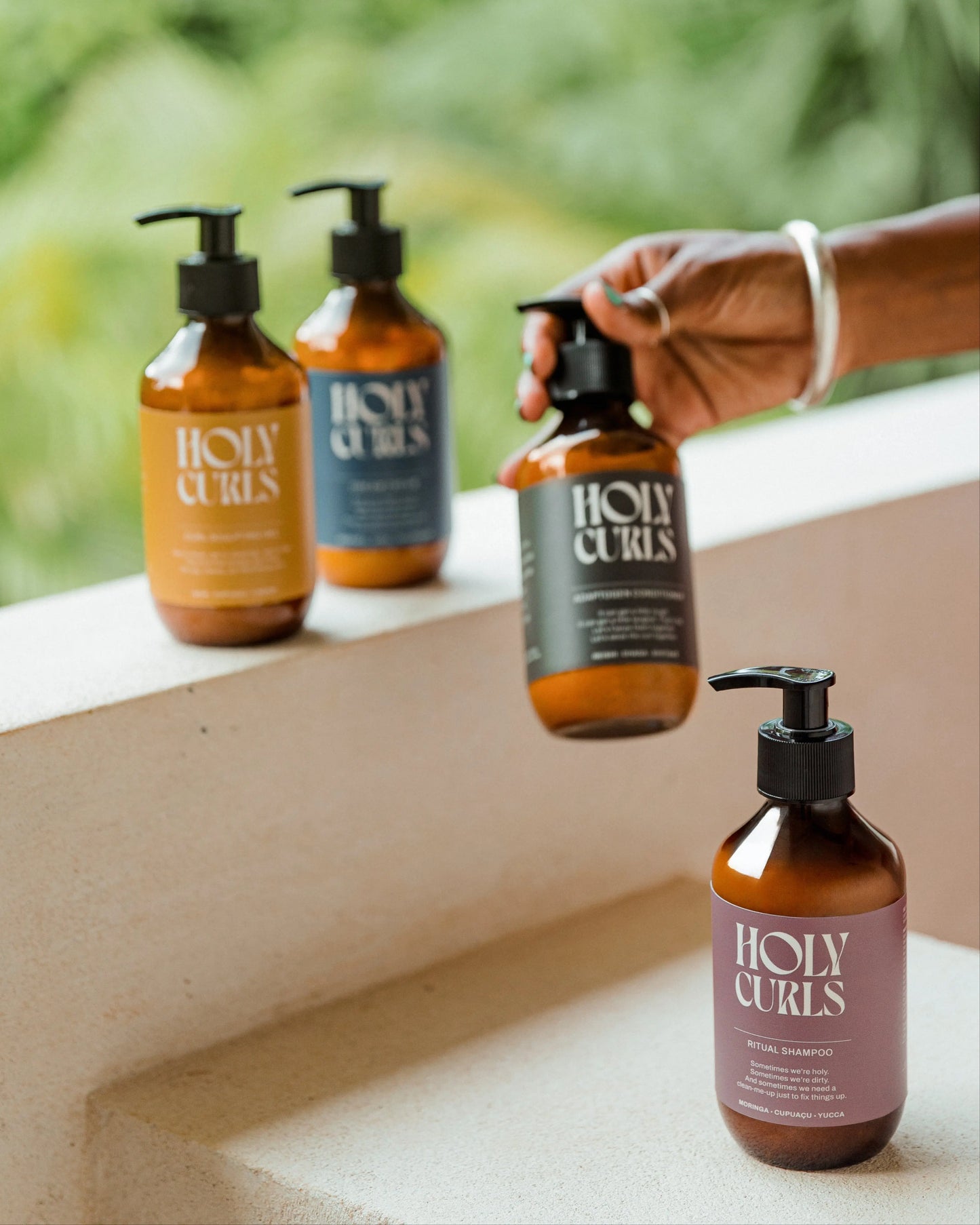 Wash Day Heroes Holy Curls