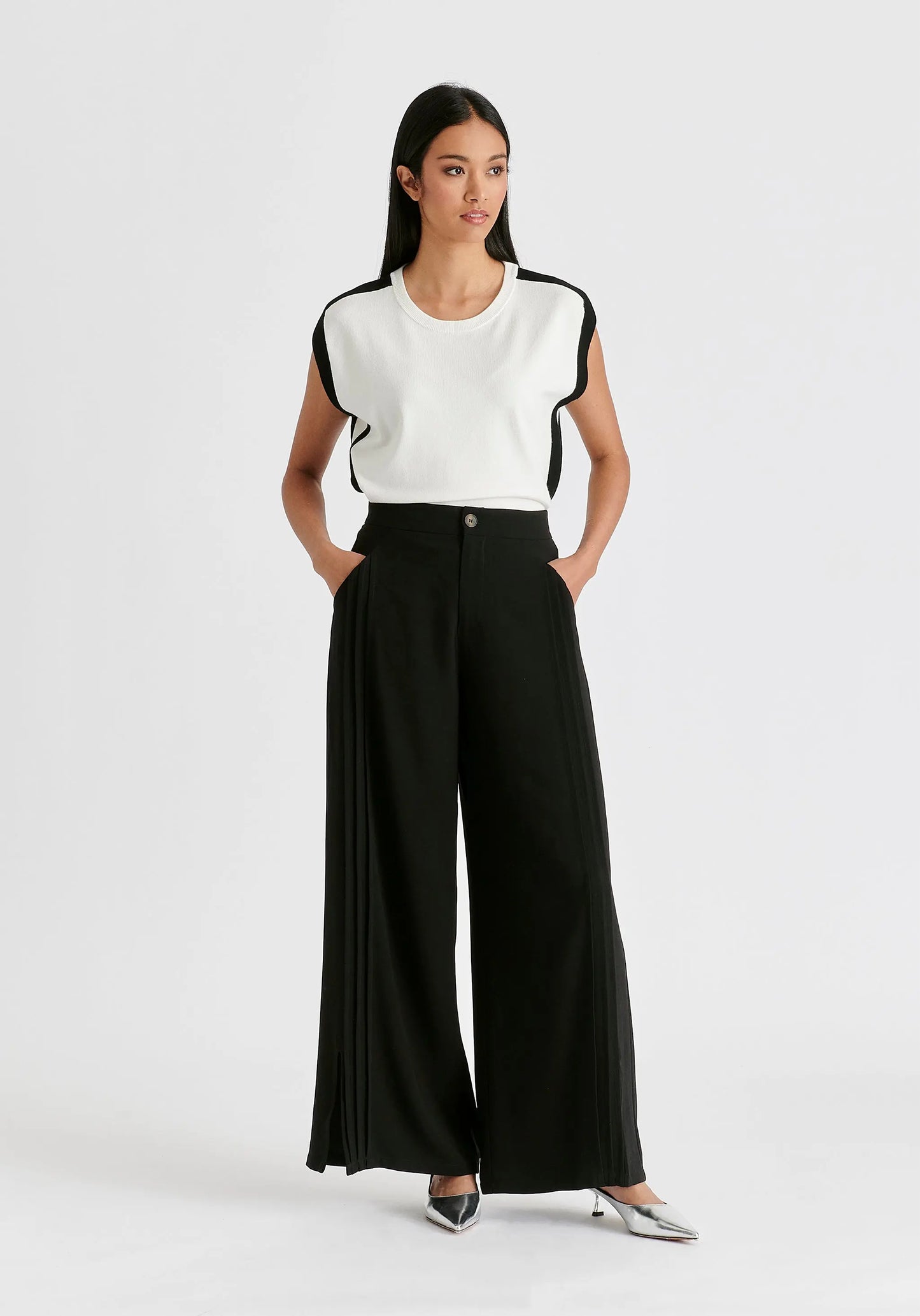 Wide Leg Trousers With Side Pleats and Split Hem Paisie