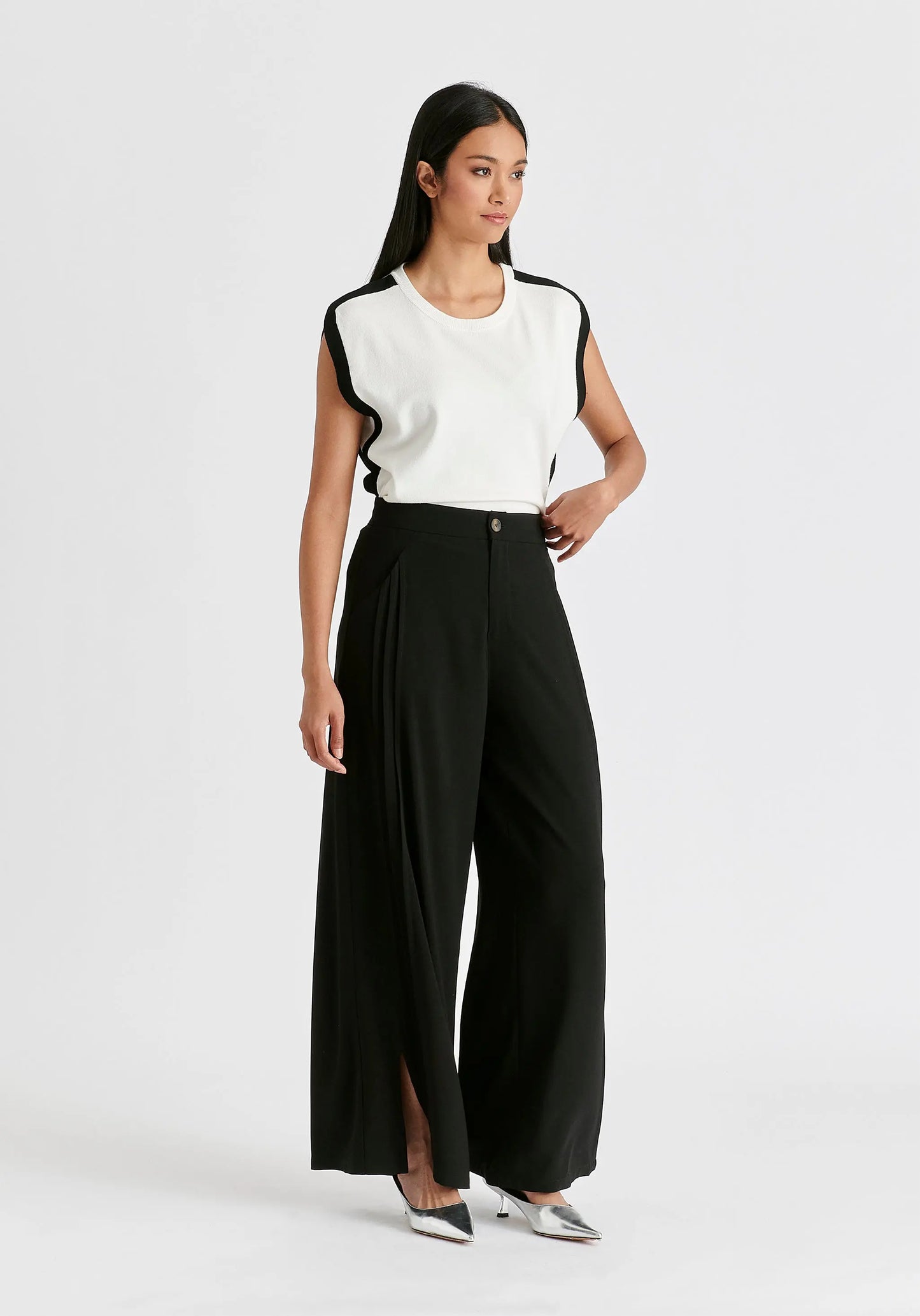 Wide Leg Trousers With Side Pleats and Split Hem Paisie