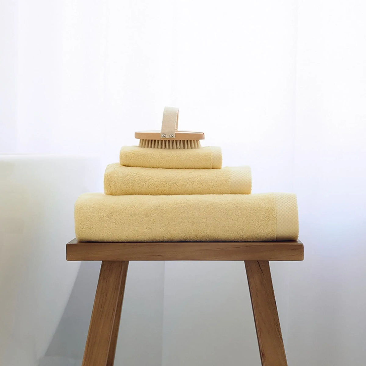 Yellow chic Luxus Bath Towels Torres Novas UK