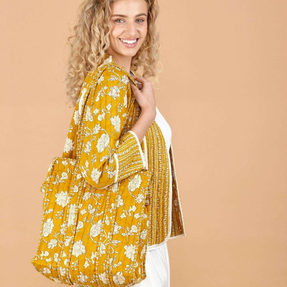 Golden Tulip Tote Bag inara