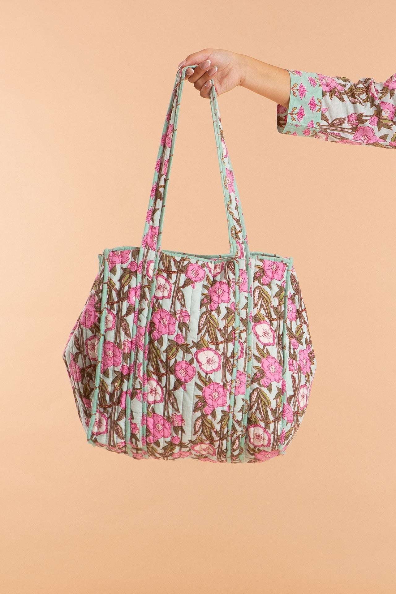 Wild Rose Tote Bag inara