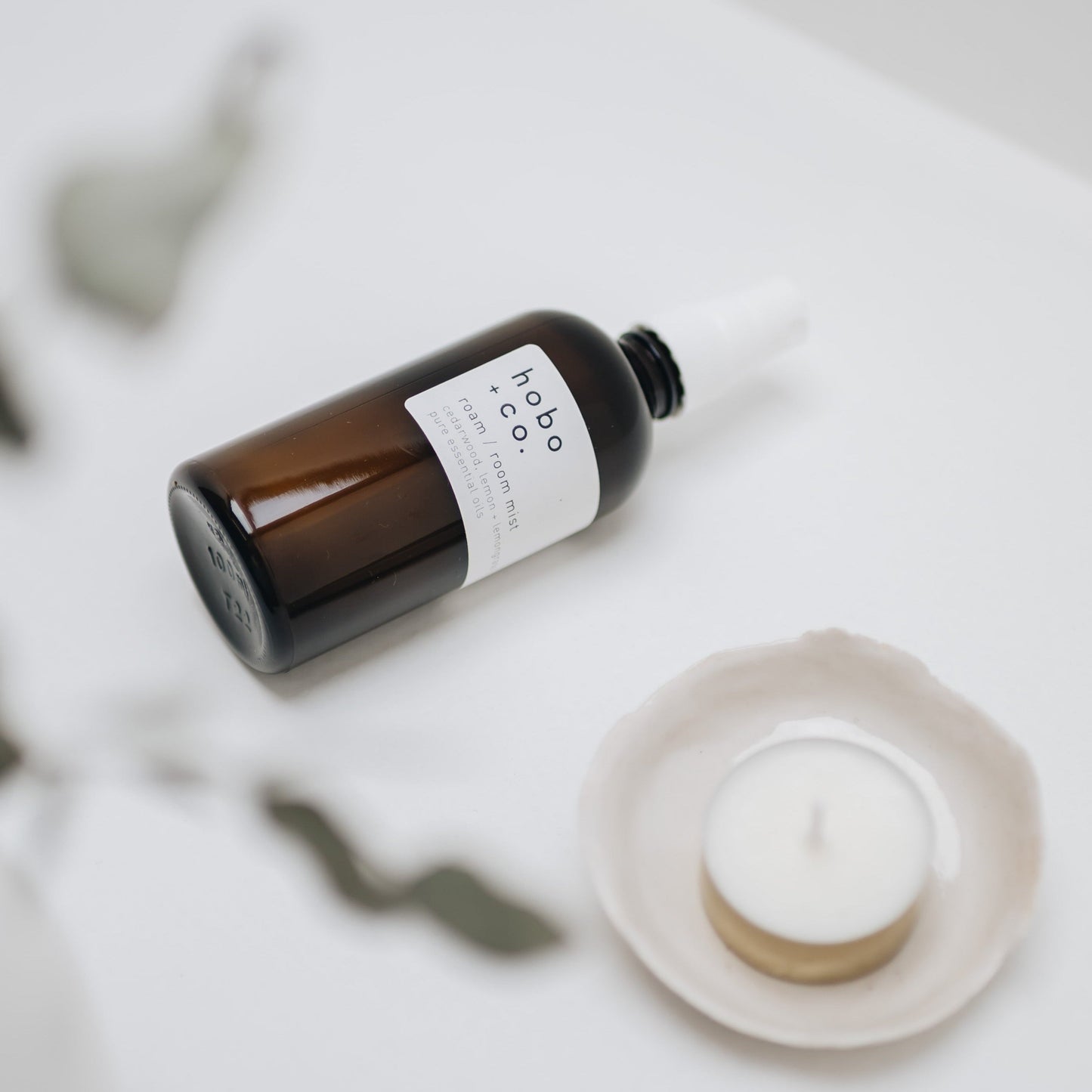 Roam Aromatherapy Essential Oil Scented Room & Pillow Mist hobo + co.